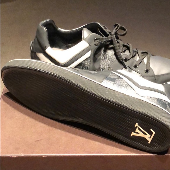 European - Picture 3 of 3